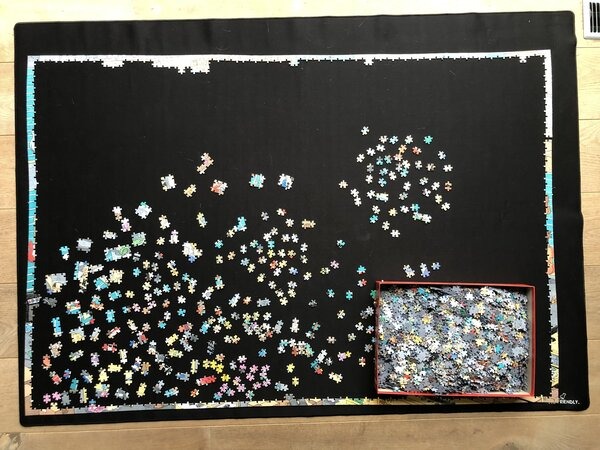 rsz_the_friendly_puzzelmat_xxl_5000_pieces_pieces_in_box